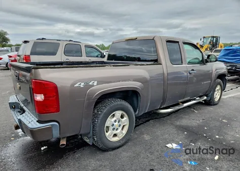 2008 Chevrolet Silverado K1500 z USA, uszkodzony, nr VIN 2GCEK19J281138351